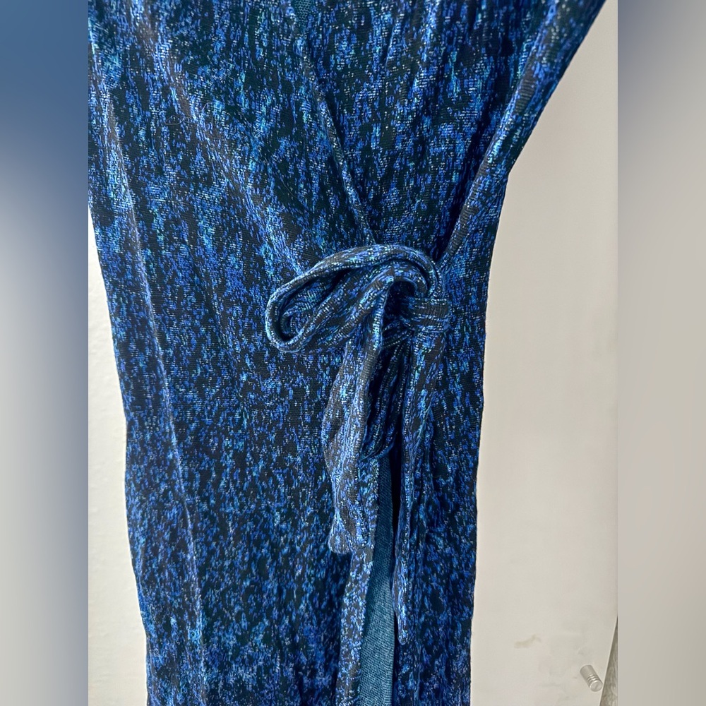 Bcbgmaxazria Vibrant Blue Patterned Adele Knit Wr… - image 5